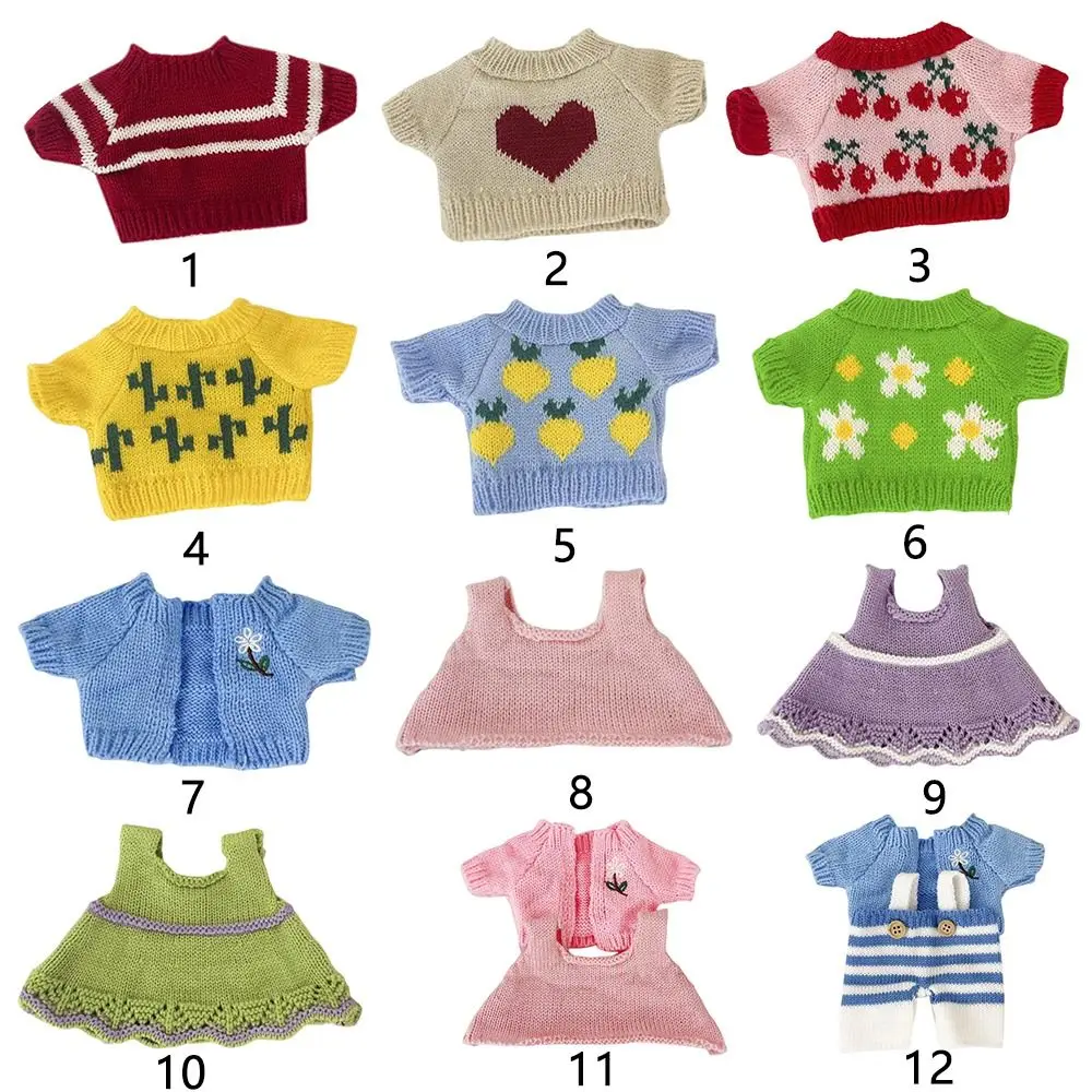 Ropa para muñeca capibara con diseños variados