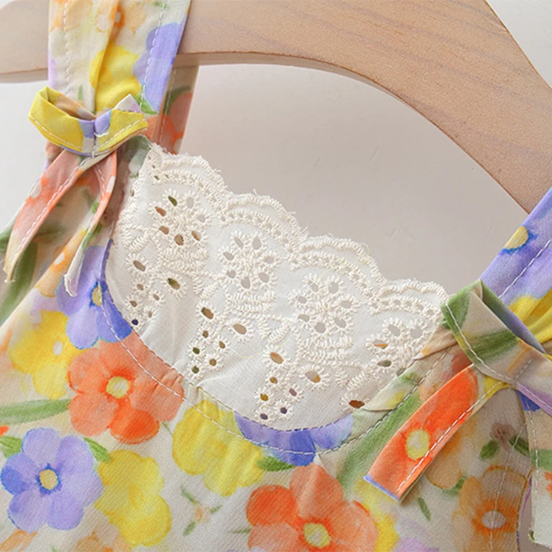 Vestido de bebé sin mangas de algodón con flores y sombrero de sol - imagen 3