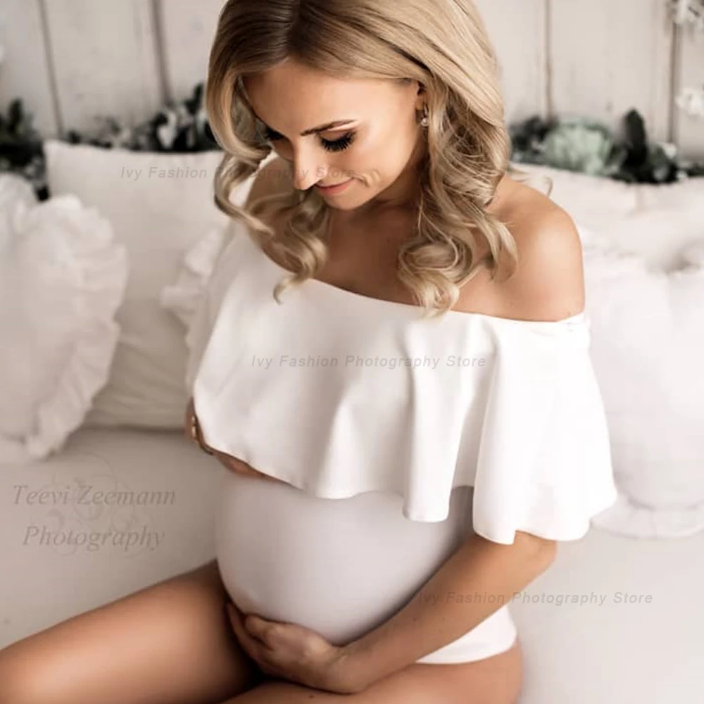 Body de maternidad en diferentes poses