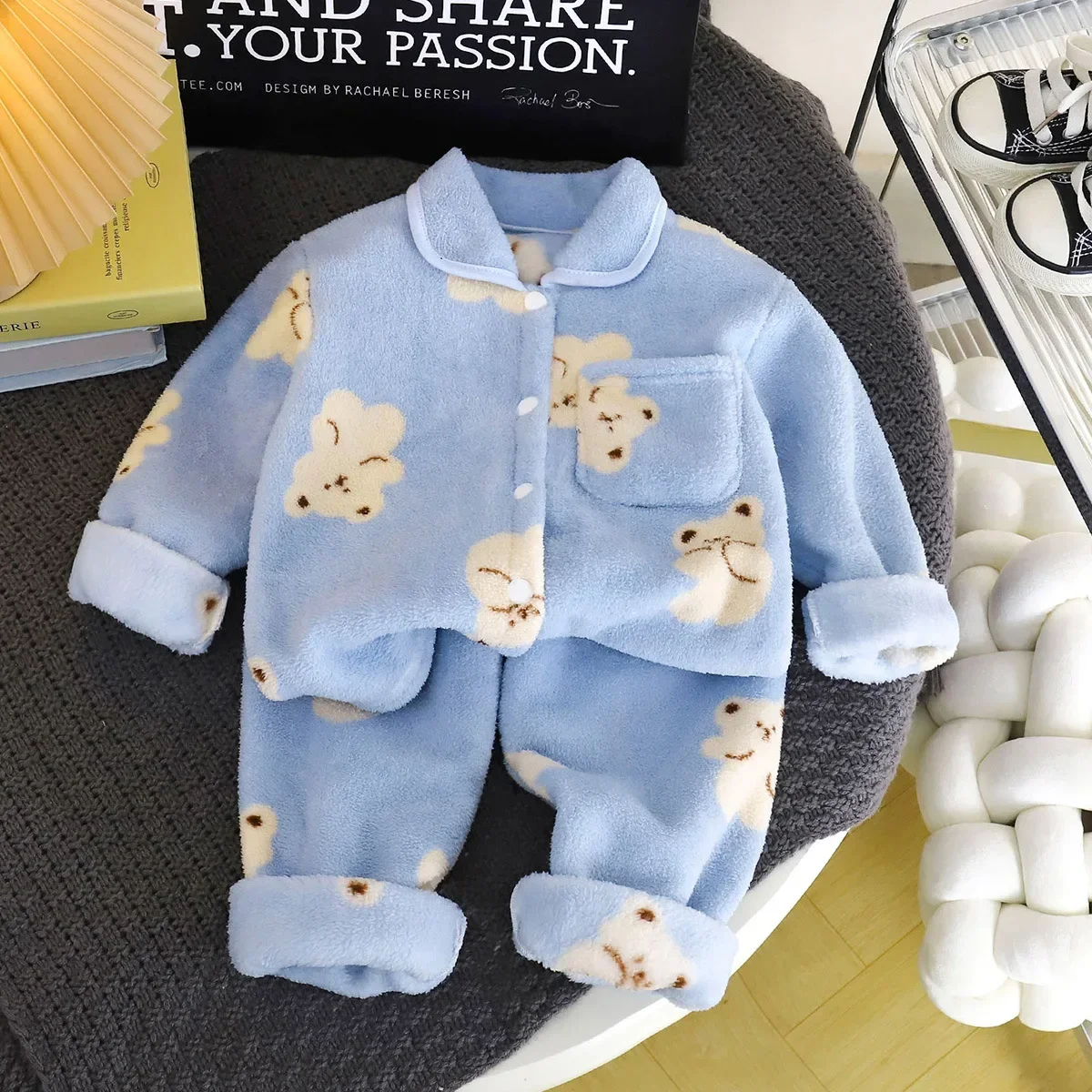 Pijama de franela infantil con estampado dibujos animados - imagen 2