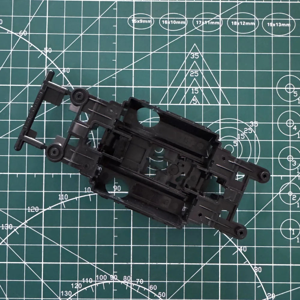 Coche de carreras TAMIYA MINI 4WD chasis MS - imagen 4