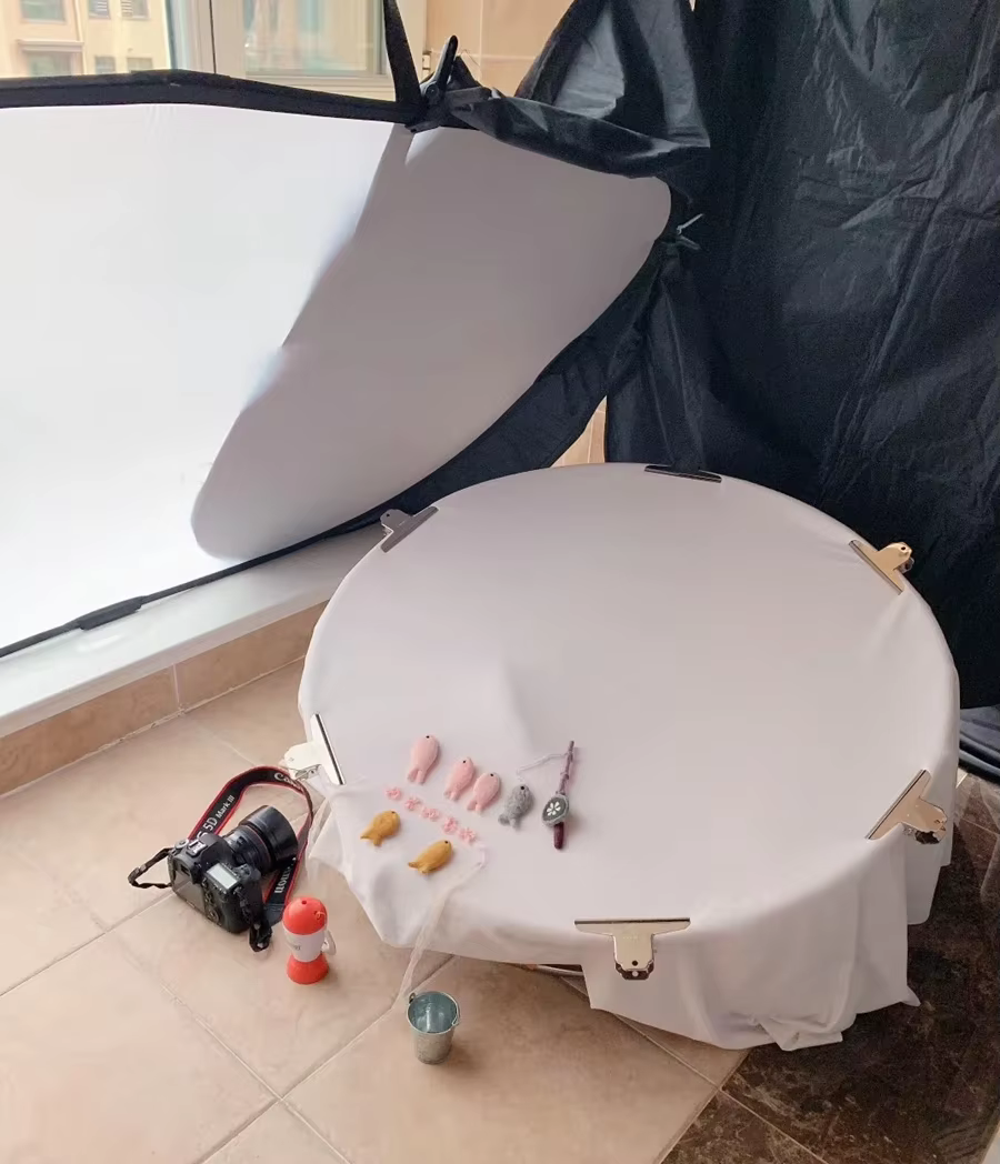 Clips de sujeción en el marco