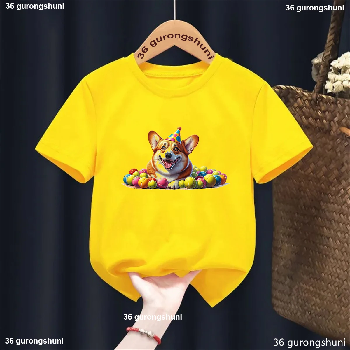 Niña con la camiseta puesta