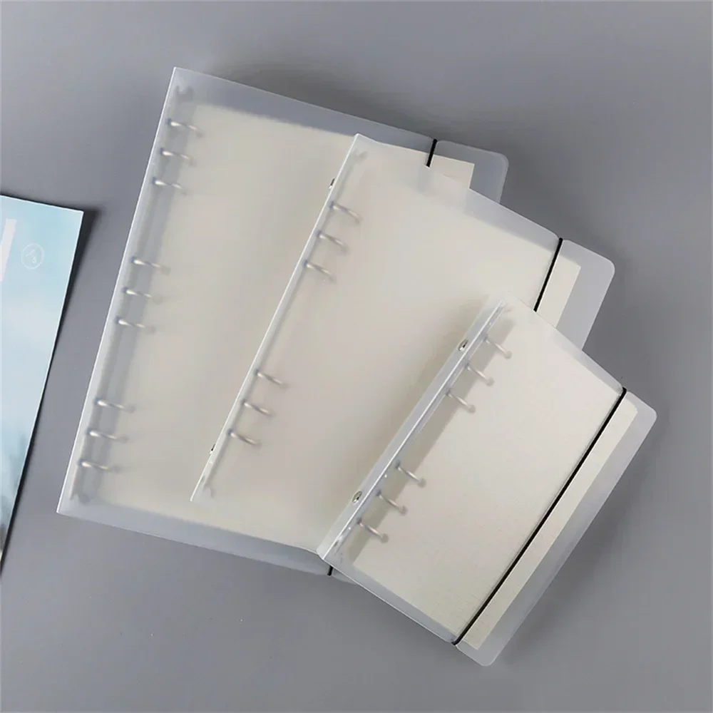 Cuaderno con anillas y bolsillo de cremallera para notas
