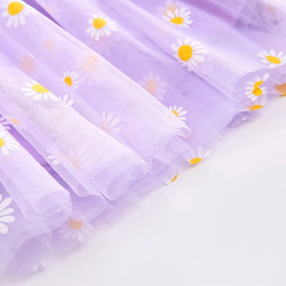 Vestido de bebé veraniego con tirantes y falda de flores - imagen 4