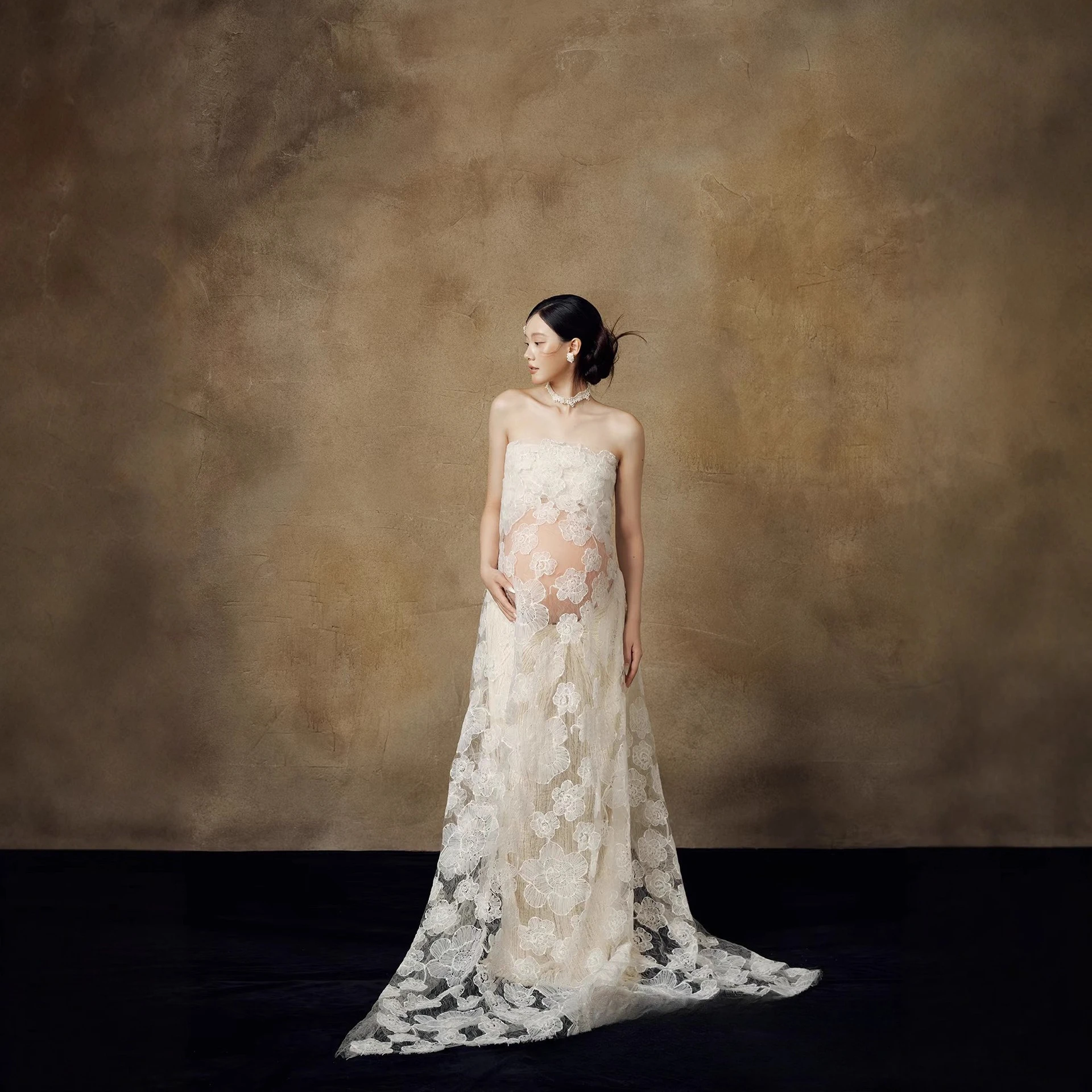Vestido largo para embarazo con estilo fotogénico