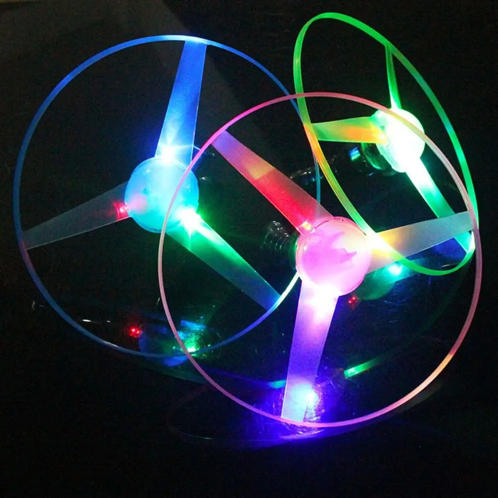Juguete volante LED parpadeante con cuerda y giro para parques - imagen 3