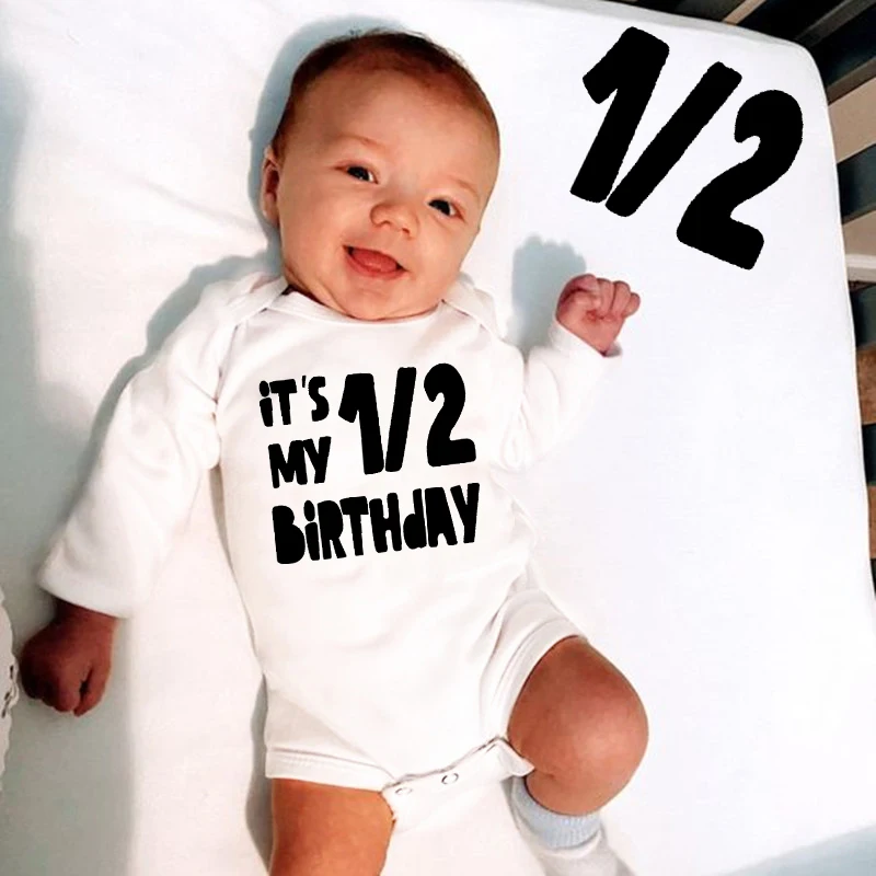 Body de algodón con letras para bebé – Ideal para celebraciones