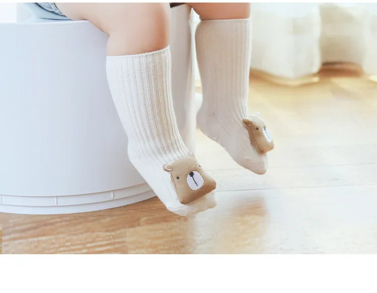 Calcetines largos con diseño de animales para bebé