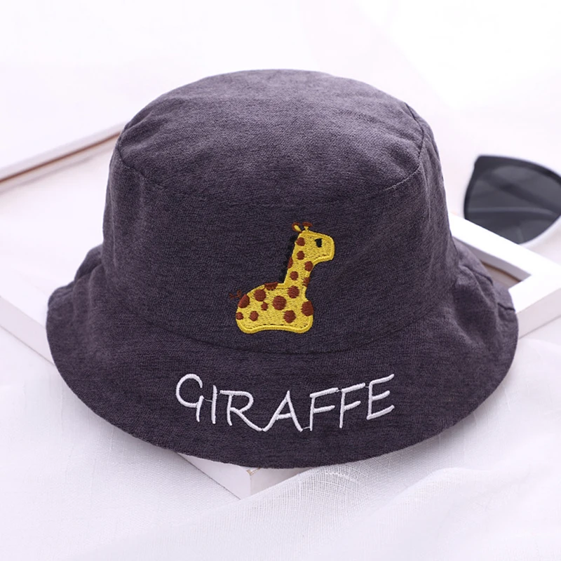 Gorra infantil bordada con animalitos – Protección solar verano - imagen 2
