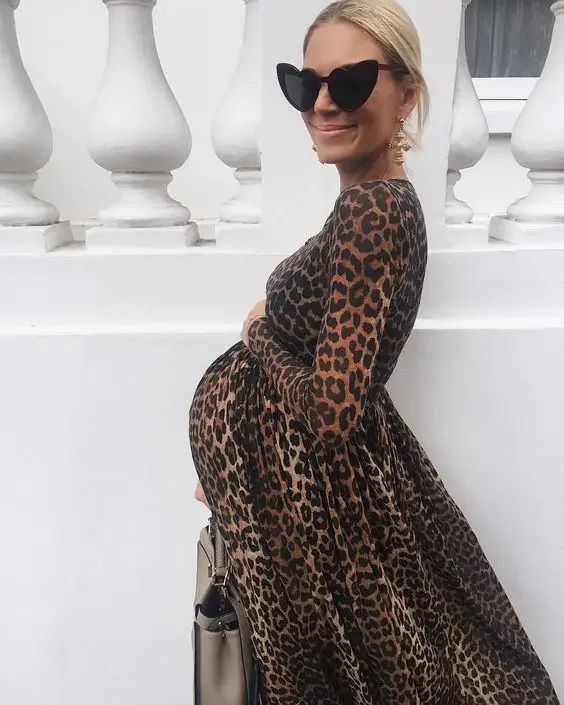 Vestido premamá estampado leopardo para sesión de fotos - imagen 2