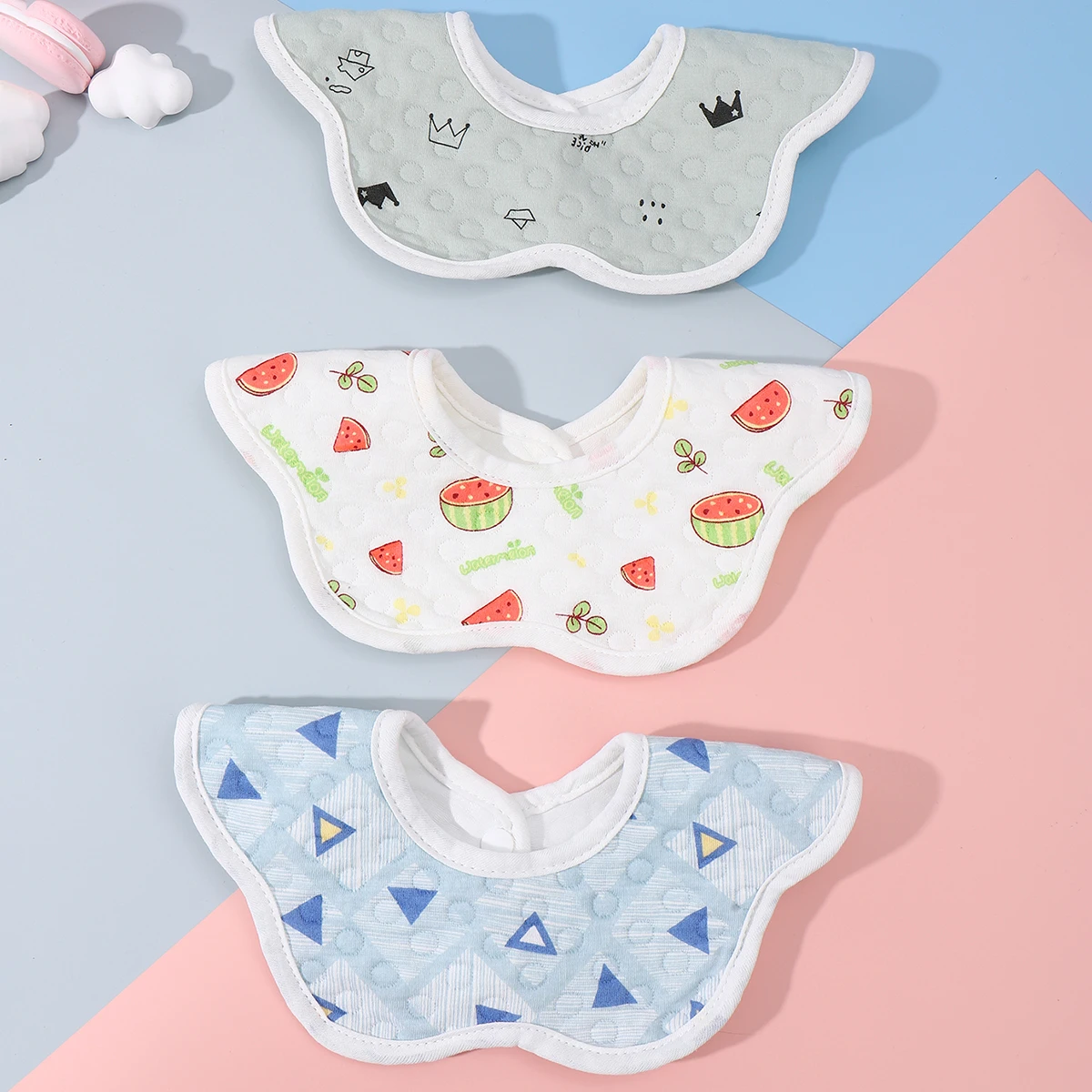 Babero neonatal de algodón 360° – Suave y absorbente - imagen 4