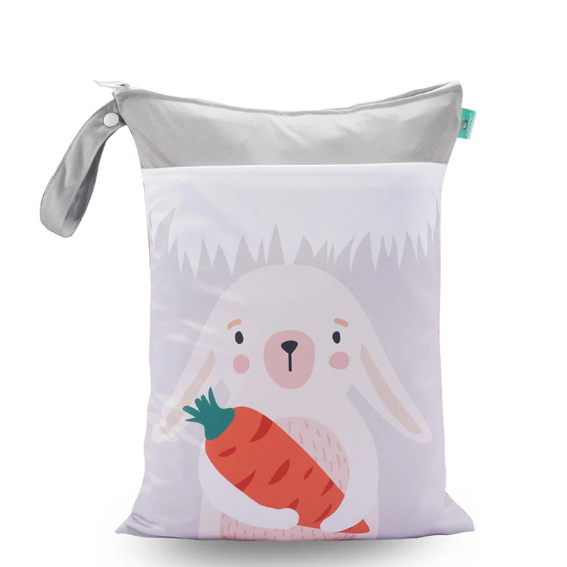 Bolsa compacta en el bolso