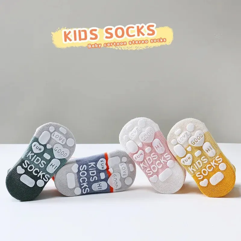 Calcetines antideslizantes a rayas para bebés 0-5 años