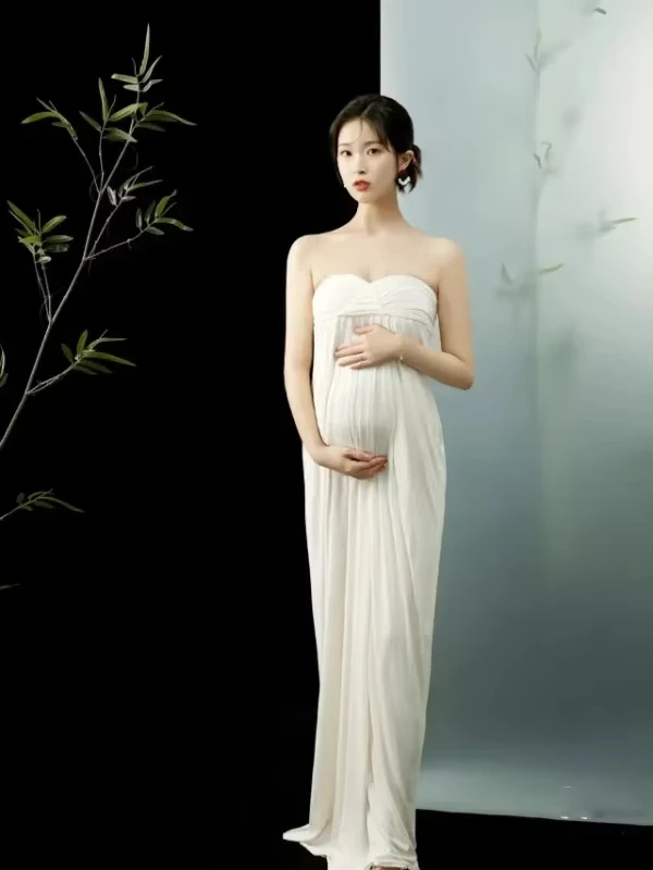 Vestido tubo blanco para embarazada – Sesión fotos - imagen 3