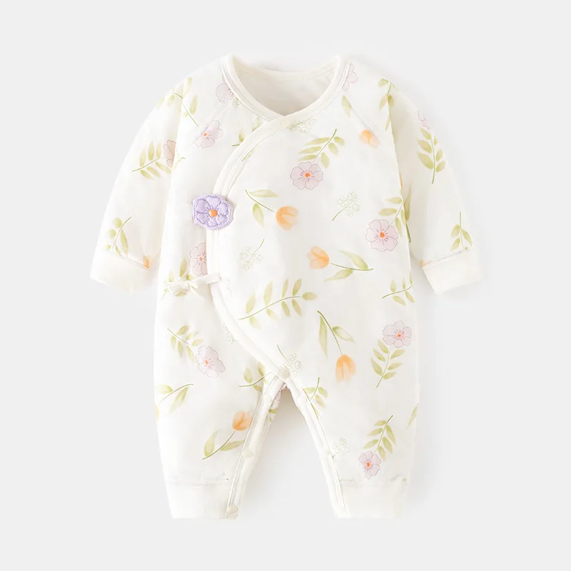 Variedad de estampados disponibles de dibujos animados y flores