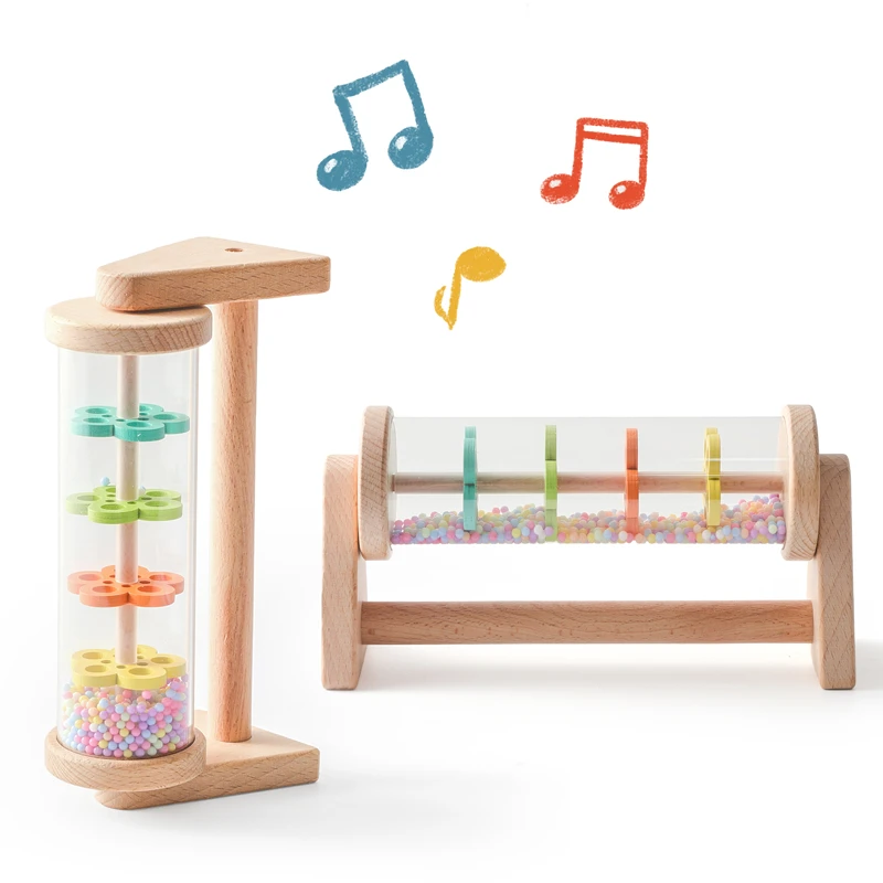Arcoíris sensorial de madera y enfoque en el juego manos a manos