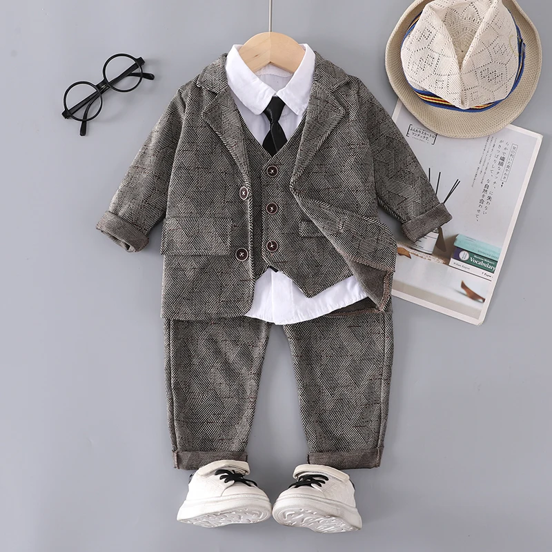 Conjunto niño otoño: abrigo, chaleco, camisa y pantalón - imagen 4