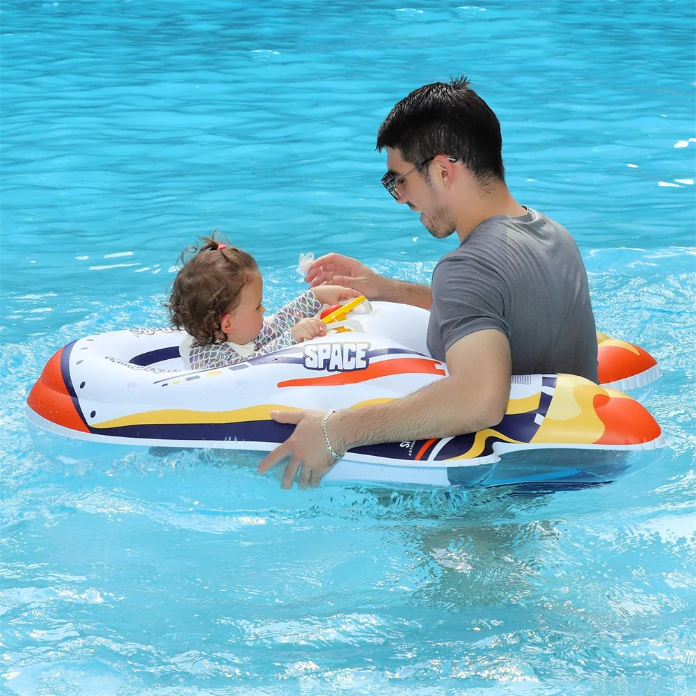 El flotador en acción en una piscina al aire libre