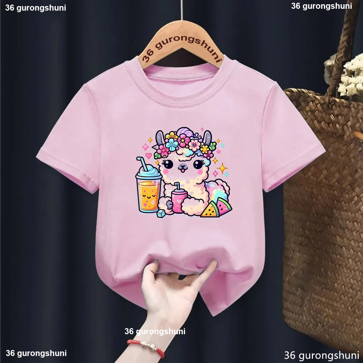 Camiseta infantil verano con estampado de frutas y llama - imagen 2
