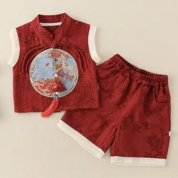 Conjunto de verano sin mangas bordado con pantalón corto para niño