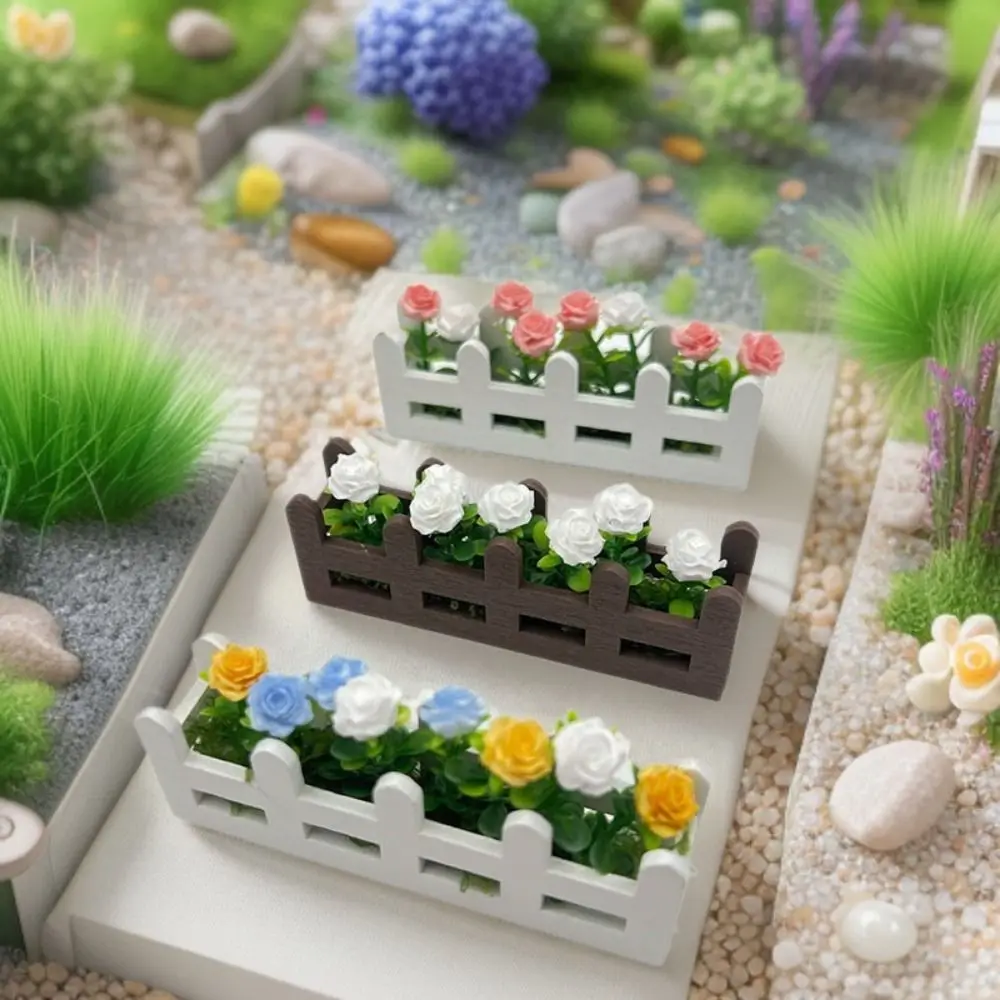 Casa de muñecas 1:12 con flores rosas simuladas - jardín realista - imagen 4
