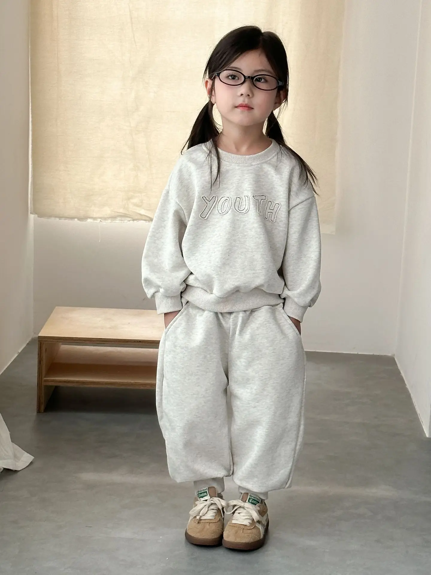 Conjunto deportivo de otoño para bebé – Sudadera y pantalón elástico - imagen 4