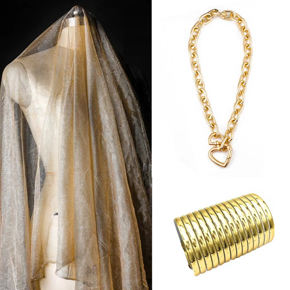 Vestido de maternidad con encaje y detalles dorados para fotos - imagen 3