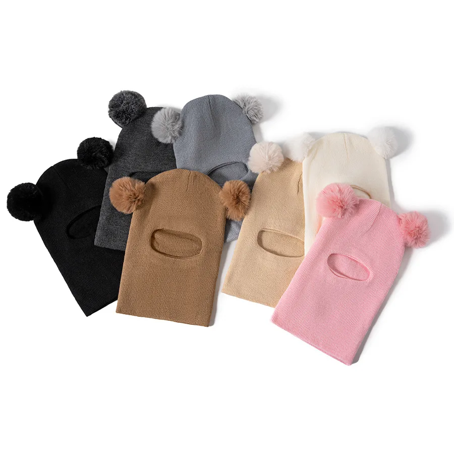 Gorra infantil de invierno con doble bola