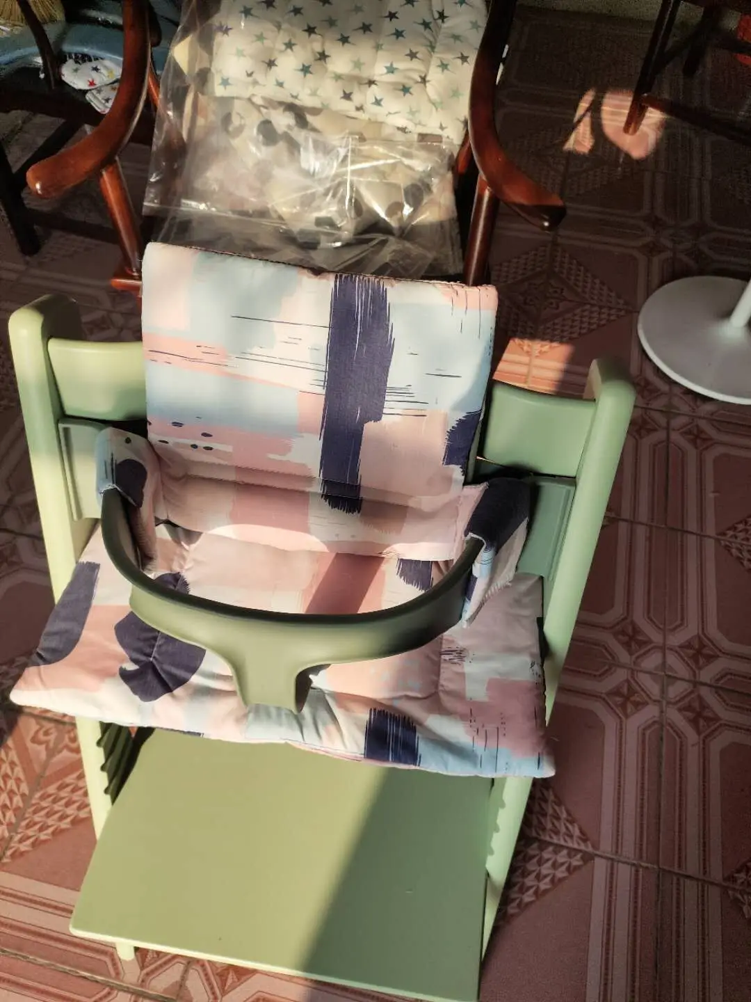 Cojín azul pastel para silla de comedor
