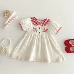 Vestido a cuadros veraniego con bordado de conejito y cuello Peter Pan