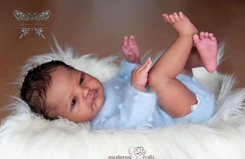 Muñeca reborn NPK August Awake sin pintar, cuerpo de tela - imagen 4