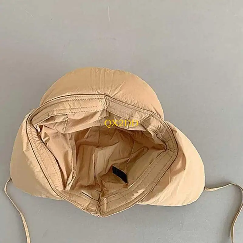 Gorro con orejeras en invierno