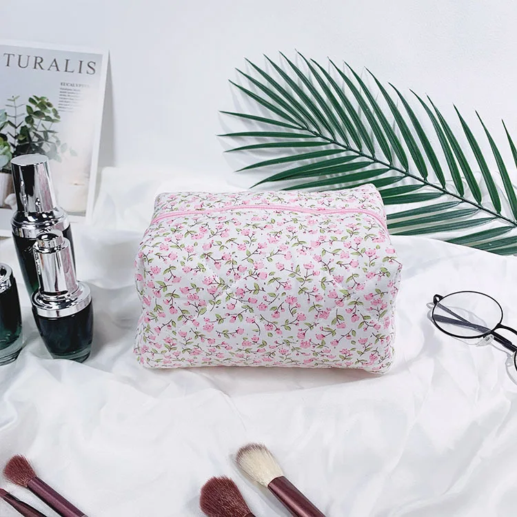 Bolsa de cosméticos acolchada floral para viaje con organizador - imagen 4