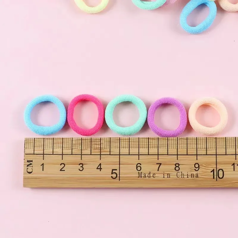 Lazos y gomas elásticas infantiles