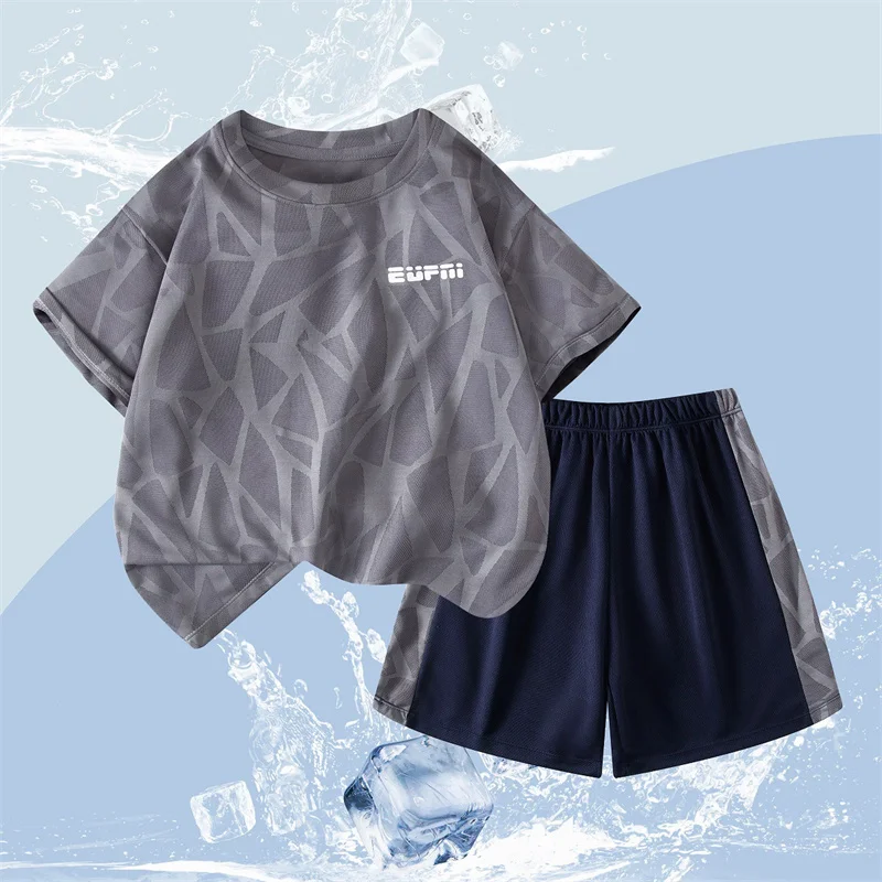 Camiseta y shorts infantiles para deporte