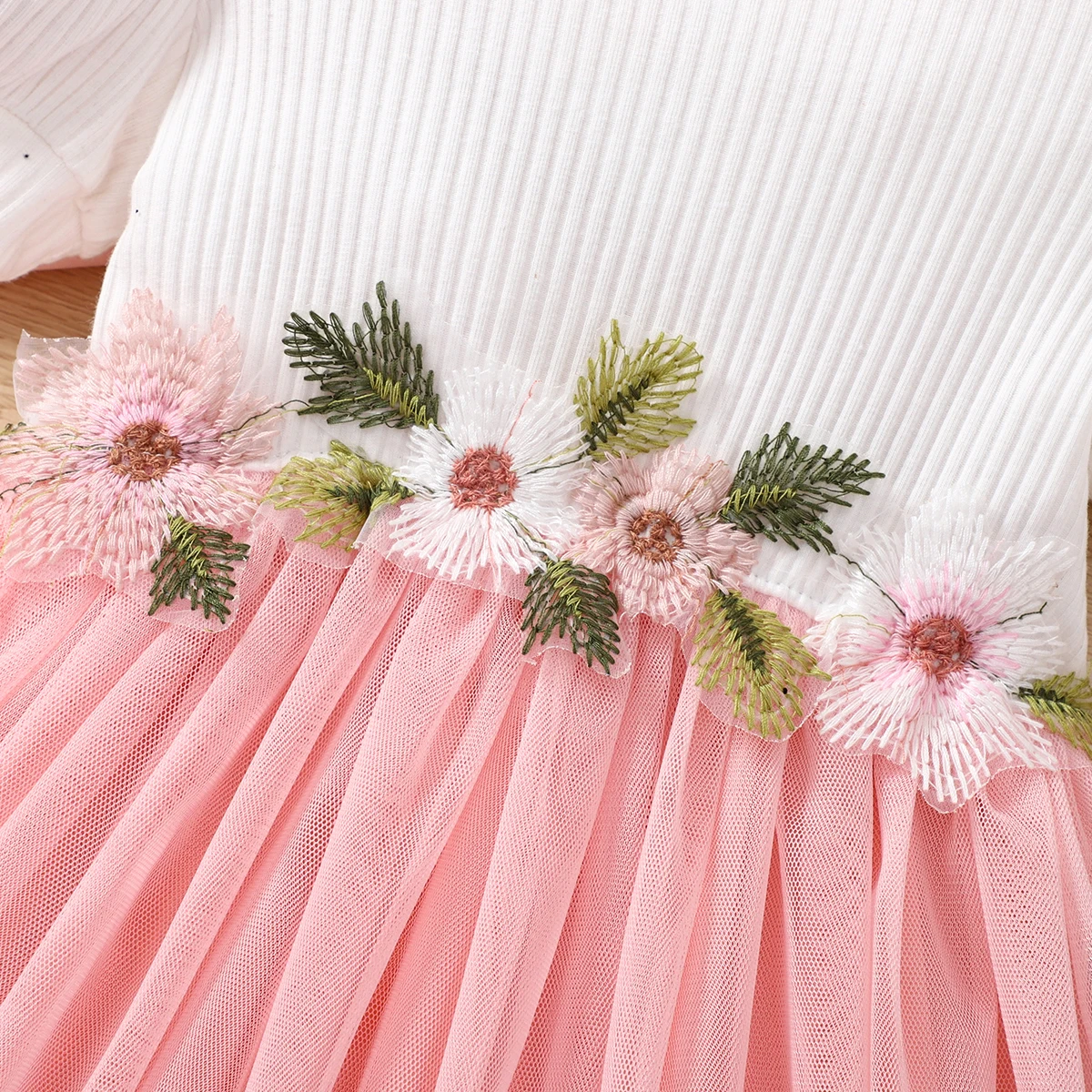 PatPat Vestido de niña drapeado en malla con estampado floral - imagen 3