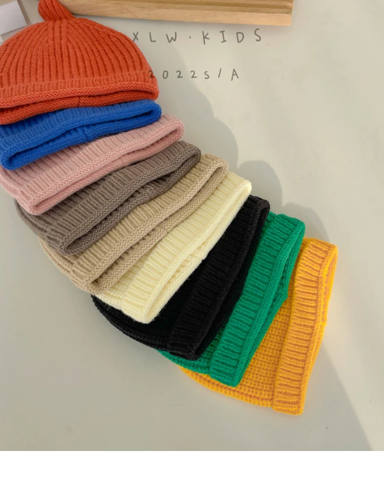 Gorro de punto color gris oscuro