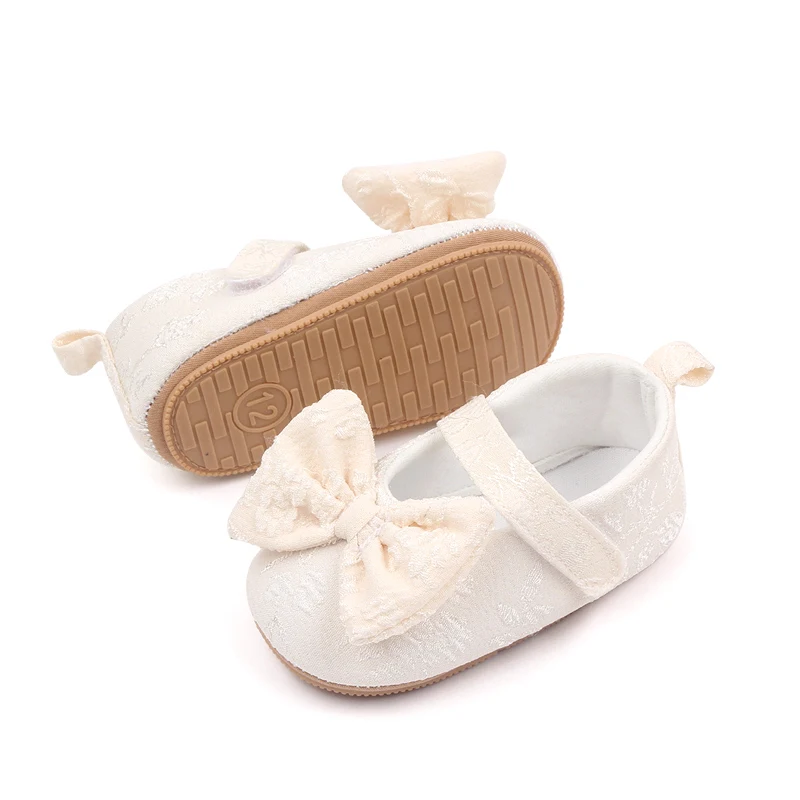 Mocasines Tregren para bebé con lazo y encaje floral - imagen 2