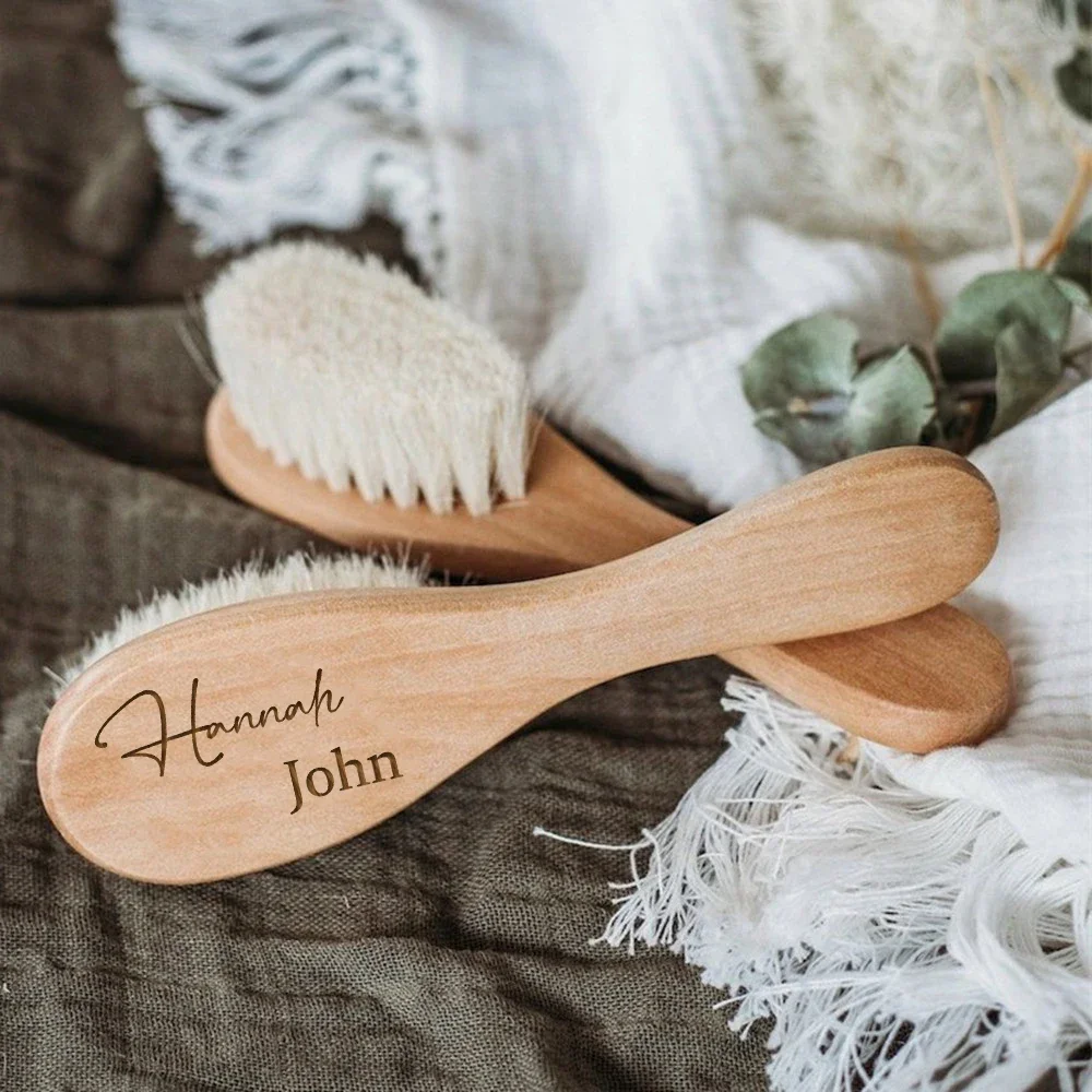 Cepillo de madera personalizado para bebé – Regalo bautismo - imagen 2