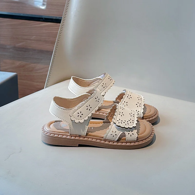 Sandalias listas para verano y playa