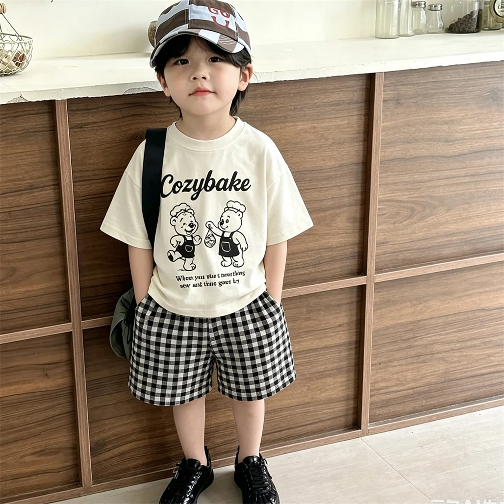 Camiseta y shorts infantiles con estampado para días de calor