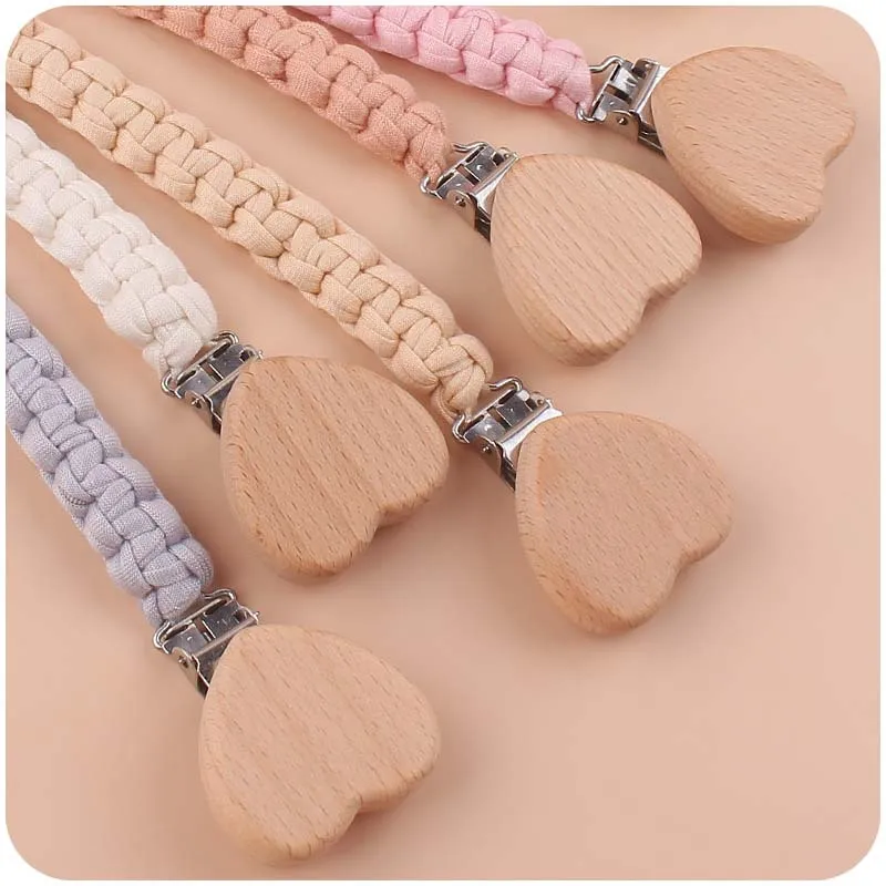 Cadena de chupete como regalo de ducha