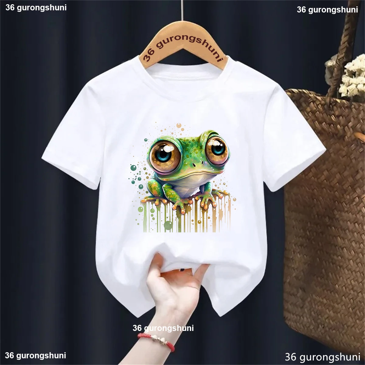 Camiseta infantil con estampado de ranas y flores para verano - imagen 4