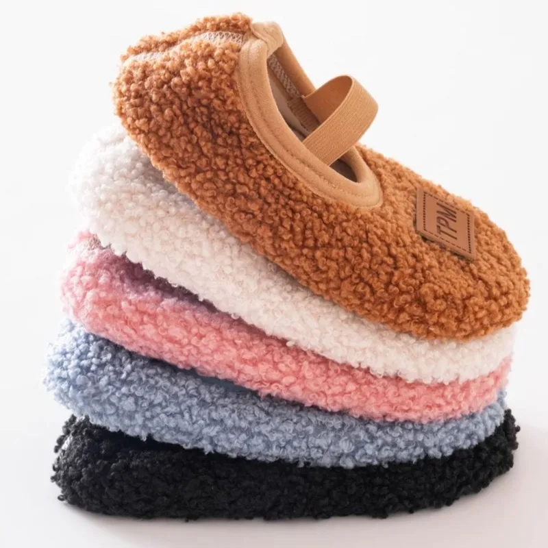 Calcetines de felpa antideslizos para bebé – Invierno - imagen 5