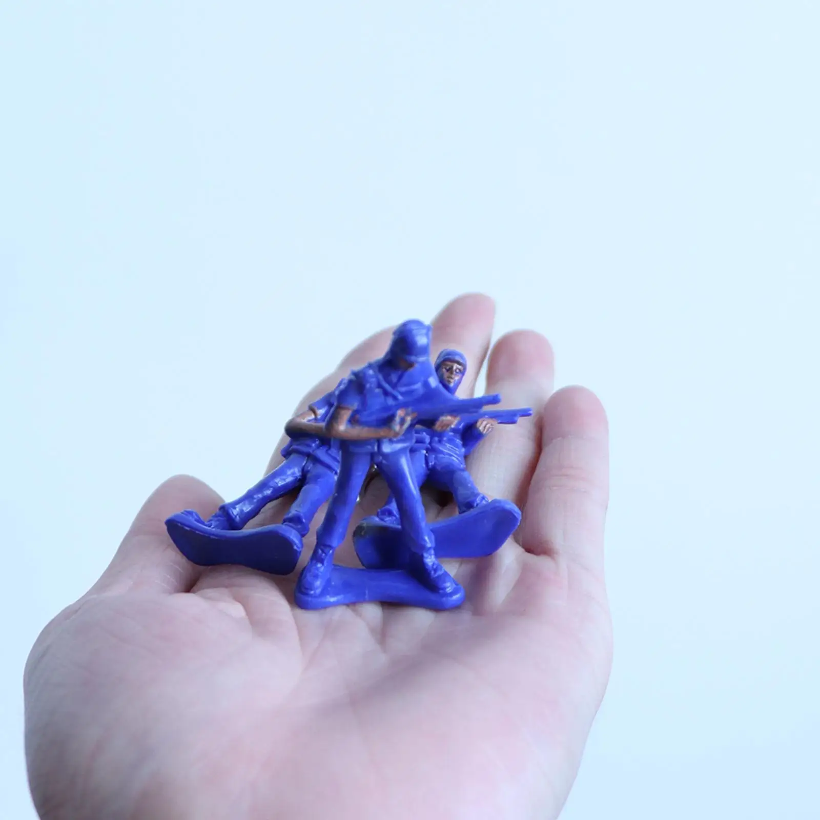 Figura decorativa azul para maqueta de mesa, modelo coleccionable