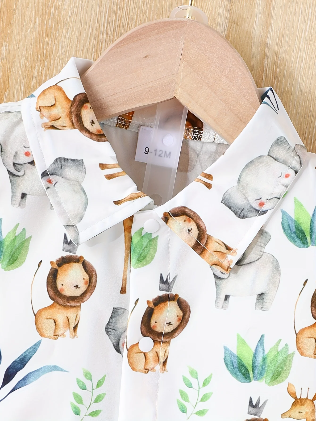 Vista del conjunto en estilo de vacaciones para niño