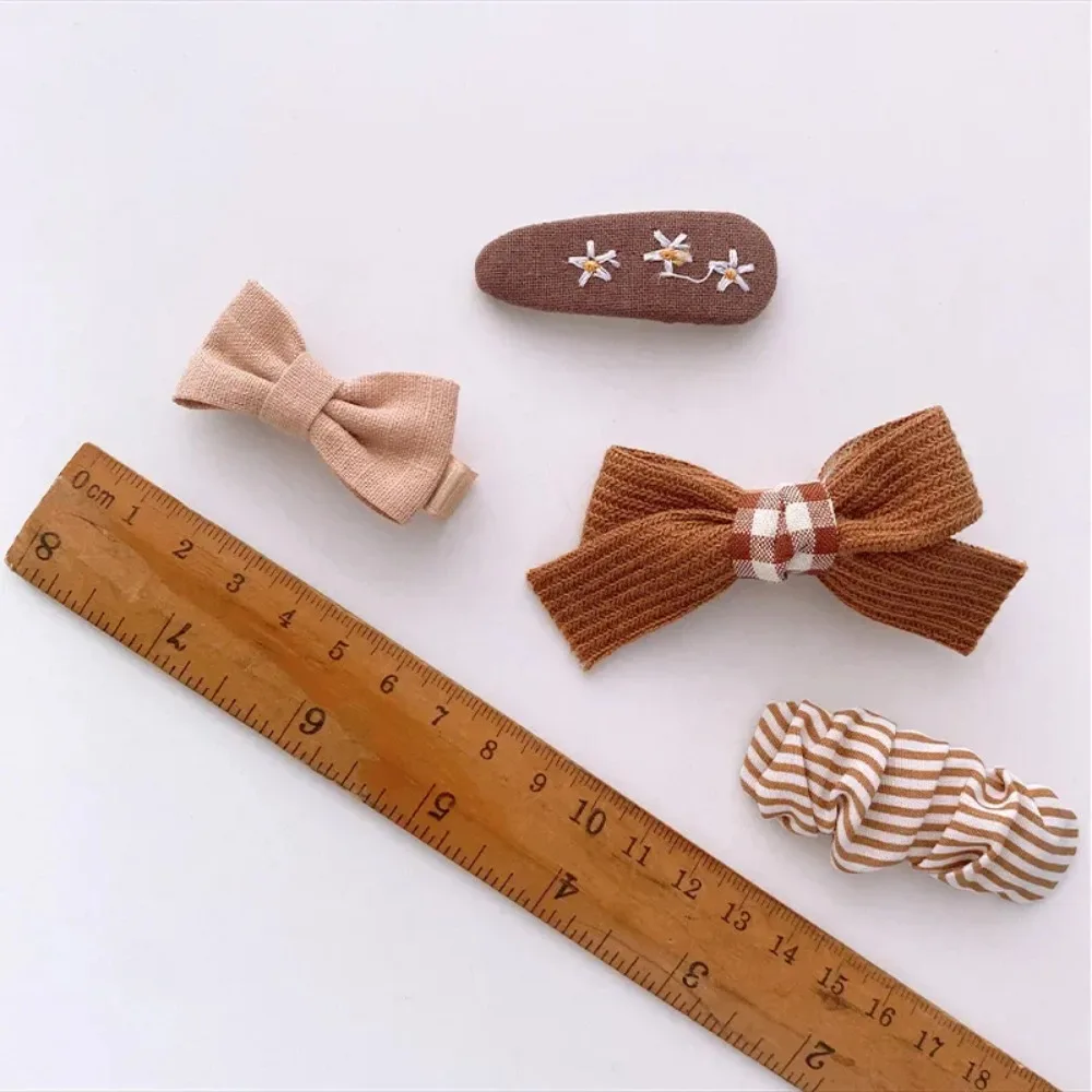 Pinzas para el pelo infantiles con diseño de princesa, tono café - imagen 2
