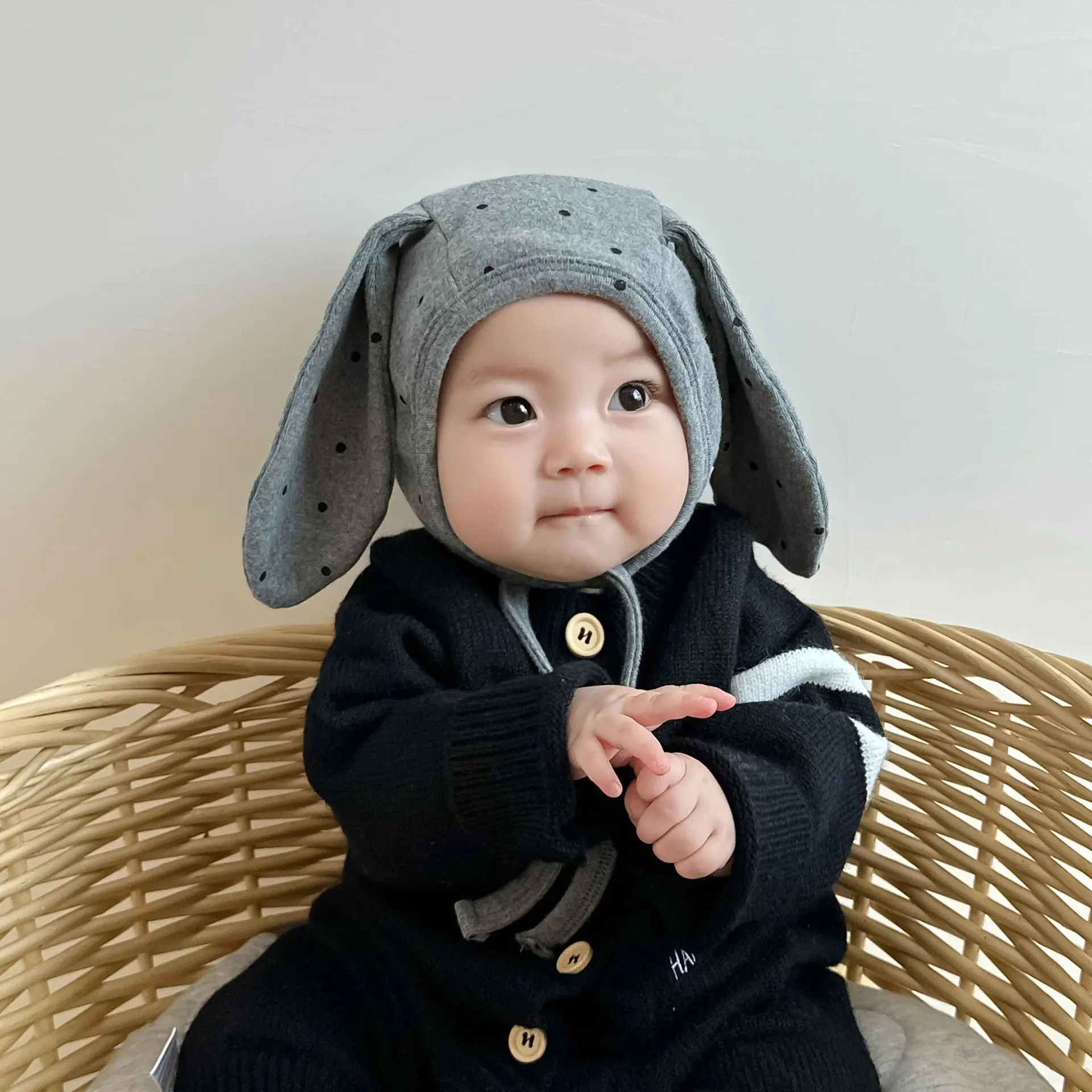 Gorro de algodón suave con detalle de orejas