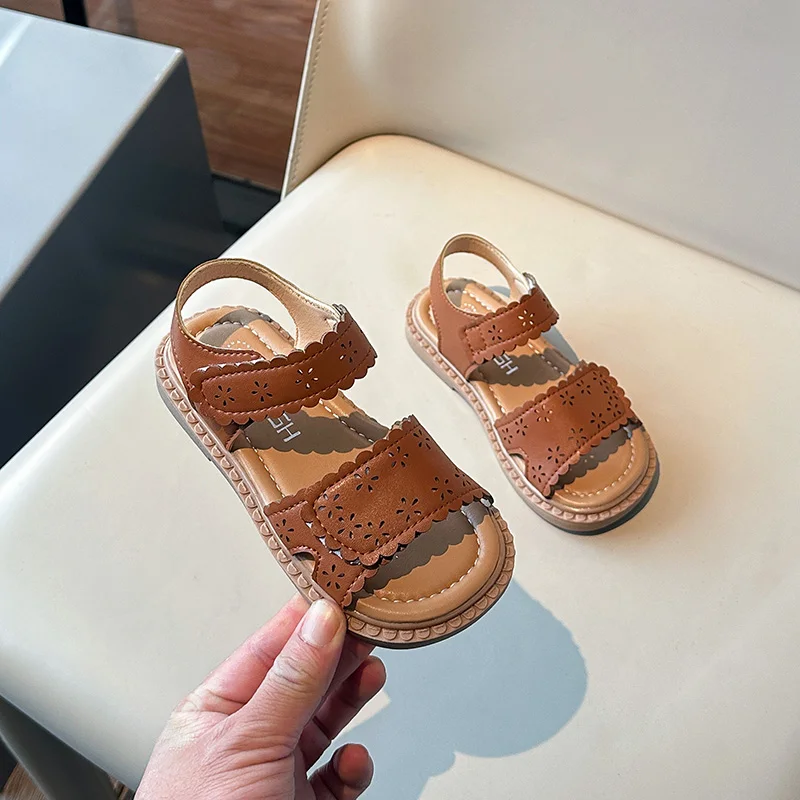 Sandalias de verano para niñas caladas con suela antiresbalante